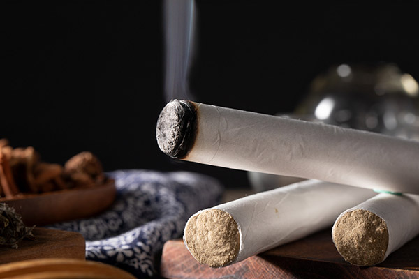 艾灸肚脐眼的功效 - 血管微语-血管微语