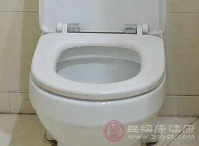 体内湿气太重 往往会表现得很明显 但大多数人都没当回事-血管微语